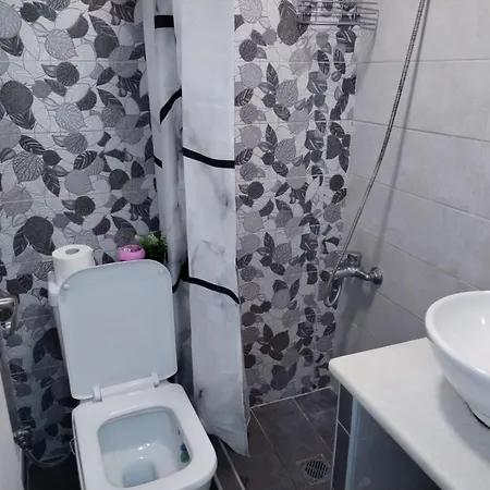 Corner * Peraía