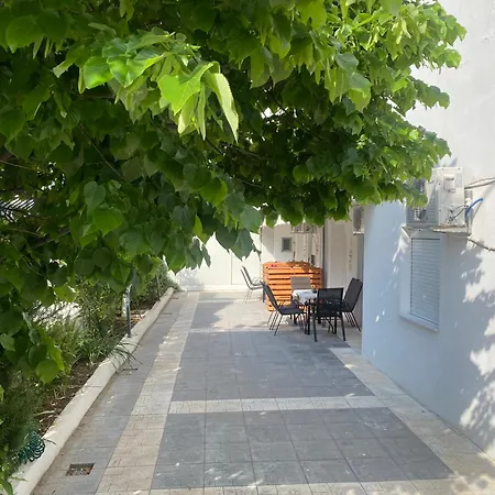 Corner Διαμέρισμα Περαία