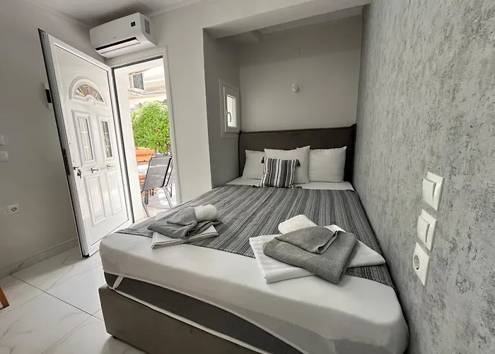 Corner * Περαία