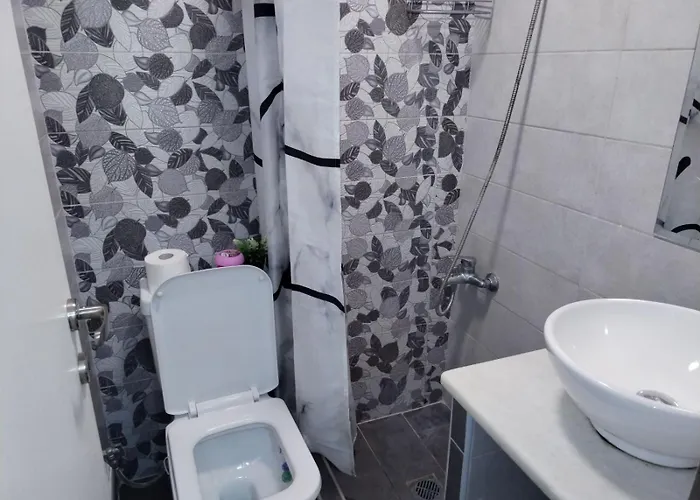 Corner * Περαία